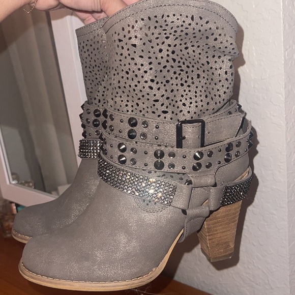 Booties - Picture 6 of 6